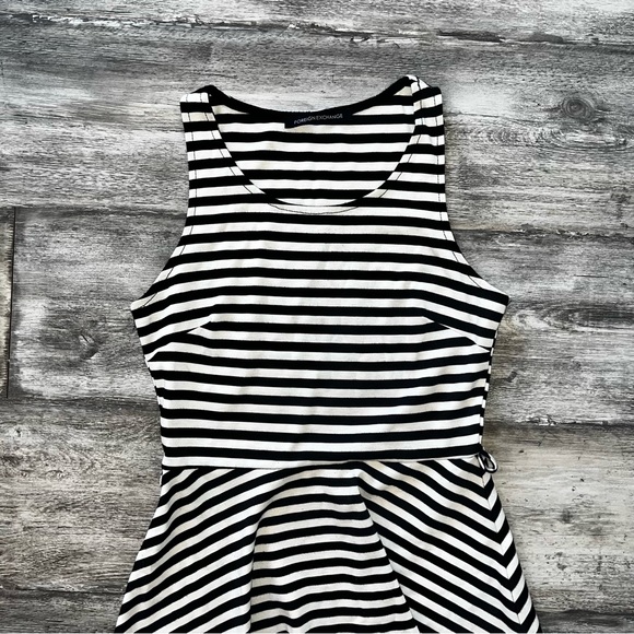 FOREIGN EXCHANGE | B&W | TANK DRESS | SZ M - Picture 2 of 4